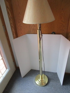 lot 219 image: Floor Lamp