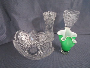 lot 226 image: Crystal Vase & Bowl