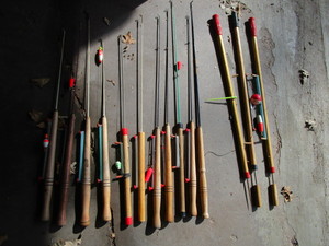 lot 270 image: Bait BucketSeat, Fishing Sticks