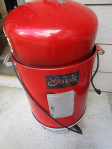 lot 275 image: Electric Smoker
