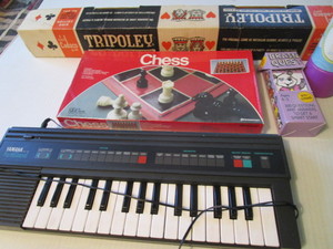 lot 292 image: Board Games, Keyboard