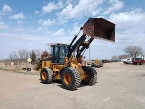 lot 10 image: 2003 Cat IT28G Articulating Wheel Loader