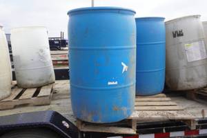 lot 39 image: 55 Gallon Poly Liquid Storage Barrel
