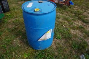 lot 41 image: 55 Gallon Poly Liquid Storage Barrel