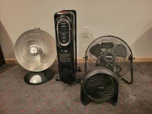 lot 39 image: 2 Heaters and 2 Fans