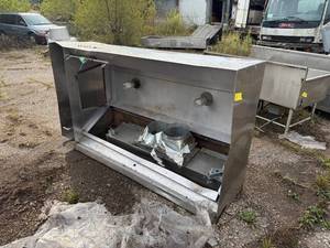 lot 3 image: VENT HOOD