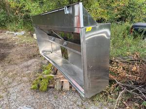lot 25 image: VENT HOOD