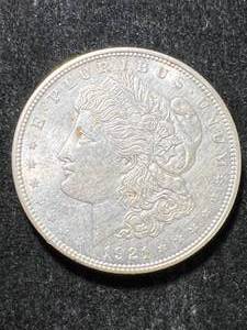 lot 14 image: 1921-D US MORGAN SILVER DOLLAR