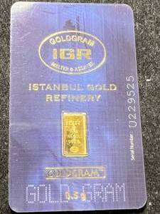lot 31 image: .5 GRAMS .999 FINE GOLD IGR BAR