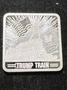 lot 46 image: 1 TROY OZ .999 FINE SILVER TRUMP TRAIN BAR