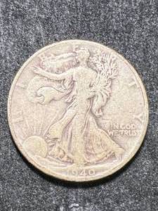 lot 52 image: 1940 US WALKING LIBERTY HALF DOLLAR