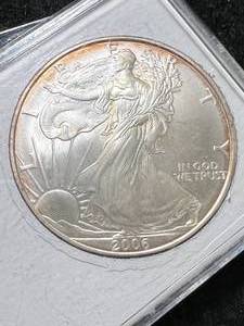 lot 70 image: 2006 AMERICAN SILVER EAGLE 1 TROY OZ .999 FINE SILVER IN CASE