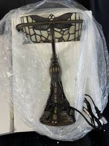 lot 15 image: Tiffany-style dragonfly stained glass desk lamp