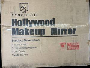 lot 82 image: Fenchilin Hollywood Makeup Mirror with 15 Bulbs