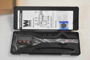 lot 7 image: WEN 10761 Electronic 6.1-Inch Digital Caliper with LCD Readout and Storage Case