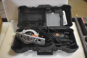 lot 12 image: WEN 3625 5-Amp 4-12-Inch Beveling Compact Circular Saw with Laser and Carrying Case