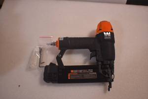 lot 16 image: WEN 61721 18-Gauge 38-Inch to 2-Inch Pneumatic Brad Nailer