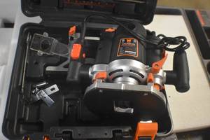lot 37 image: WEN RT6033 15-Amp Variable Speed Plunge Woodworking Router Kit with Carrying Case and Edge Guide