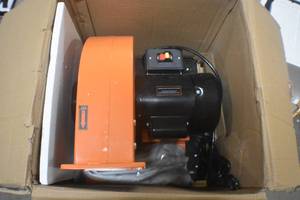 lot 46 image: WEN DC3474 7.4-Amp Rolling Dust Collector with Induction Motor, 15-Gallon Bag and Optional Wall Mount