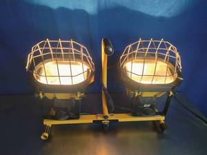 lot 14 image: Smart Electrician Double Work Light