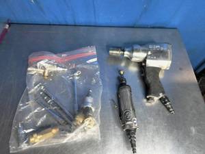 lot 28 image: Pneumatic Tools