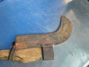 lot 37 image: Vintage True Temper Kelly Works Brush Axe