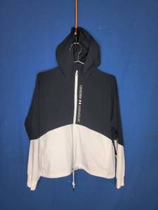 lot 47 image: Under Armor Zippered Hoodie Jaket - Size Small