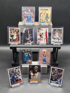lot 29 image: (12) Assorted Timberwolves HOF Great Kevin Garnett Basketball Cards