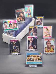 lot 69 image: (200) Plus Assorted Vintage 1975 - 76 Topps Basketball Cards