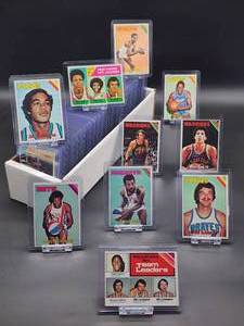 lot 73 image: (200) Plus Assorted Vintage 1975 - 76 Topps Basketball Cards