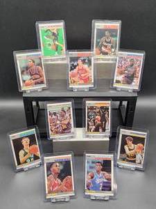 lot 101 image: (11) Assorted Vintage 1987-88 Fleer Basketball Cards