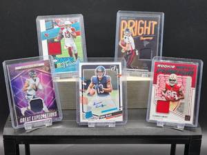 lot 190 image: (4) Assorted NFL Jersey Cards & (1) NFL Auto Card