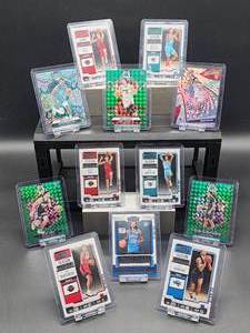 lot 195 image: (12) Assorted NBA Basketball Player Rookie Cards