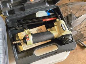 lot 70 image: Surebonder Model 9600 Pneumatic Stapler with Case