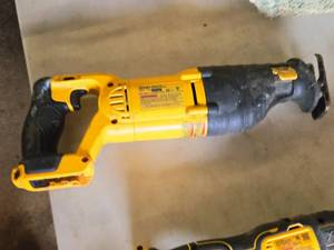 lot 75 image: DeWalt 20V Variable Speed Reciprocating Saw DCS381