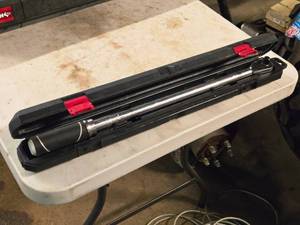 lot 86 image: Husky 12-drive Torque Wrench 564464 with Case