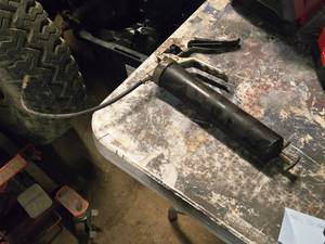 lot 88 image: Grease Gun