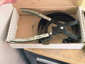 lot 122 image: Piston Ring Compressor Set 14400