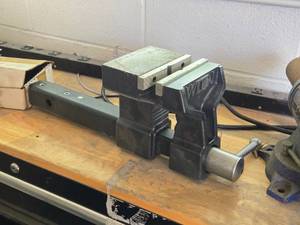 lot 124 image: Wilton 2 Hitch Vise 6-grip
