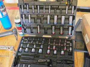 lot 139 image: Duralast Socket Magnetic Screw Tip Set with Case