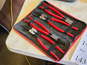 lot 144 image: Astro 13 Large InternalExternal Snap Ring Pliers Set 4-piece 94222 with Zippered Tool Pouch