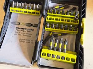 lot 159 image: Ryobi Screw Tip Set with Case