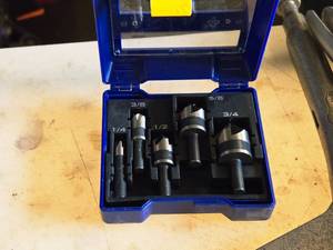 lot 165 image: Irwin Tap Set - 14, 38, 12, 58, 34 5-piece with Case