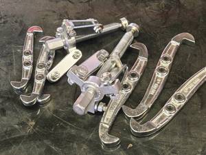 lot 183 image: Lot of (2) Pullers - 6, 100mm
