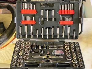 lot 169 image: Gear Wrench Tap & Die Set with Case