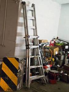 lot 185 image: Werner Multi-Position Pro 21 375-lb Extension  Step Ladder