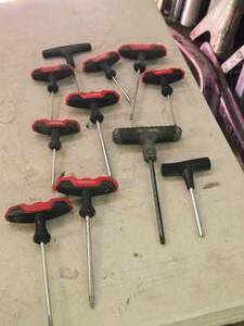 lot 235 image: Lot of (11) T-Handle Wrenches (assorted)