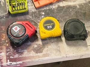lot 236 image: Lot of (3) Tape Measures (assorted)