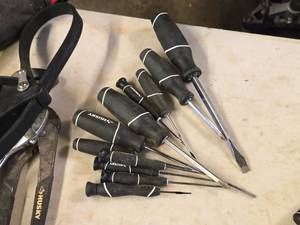 lot 247 image: Lot of (11) Husky Screwdrivers (assorted)