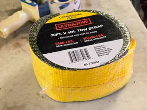 lot 288 image: Ultra Tow Commercial Tow Strap 4 x 30